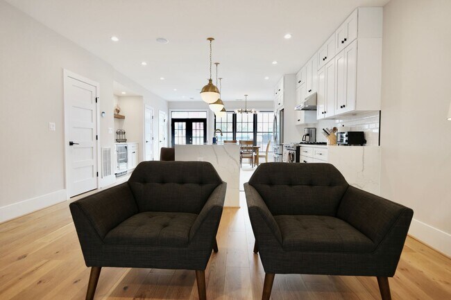 Building Photo - Luxury Rowhouse Living in Columbia Heights (w/Solar!)
