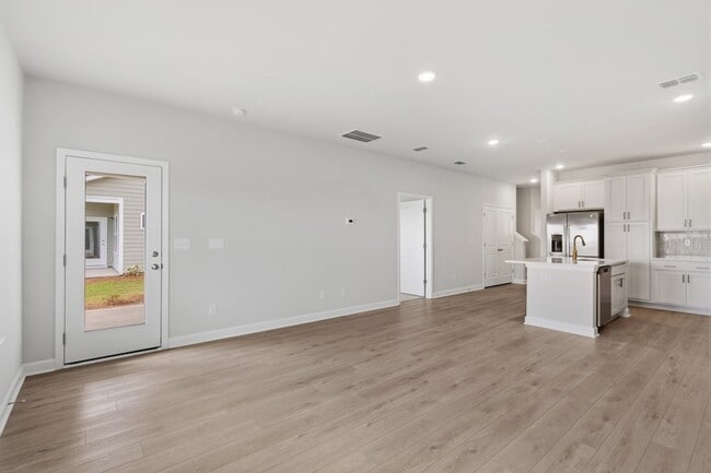 Building Photo - 730 Ebb Tide Rd