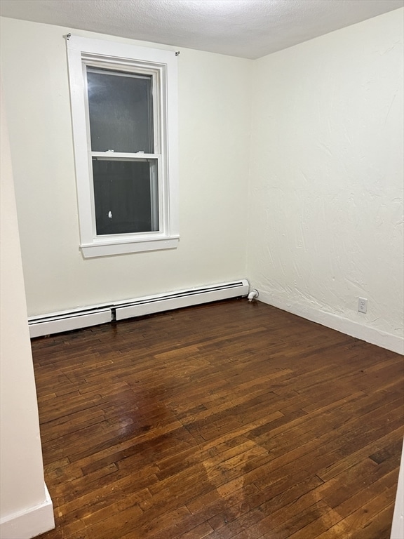 Building Photo - 49 R Siren St