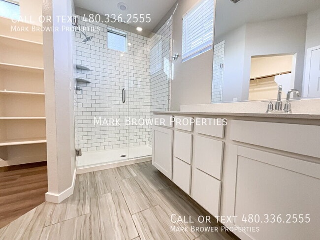 Building Photo - 1918 E Bridgeport Pkwy