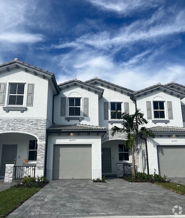 Building Photo - New construction ready to move in 3 bedroo...