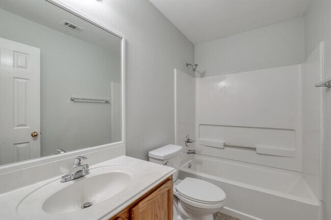 Building Photo - 1204 Delia Chappa Ln