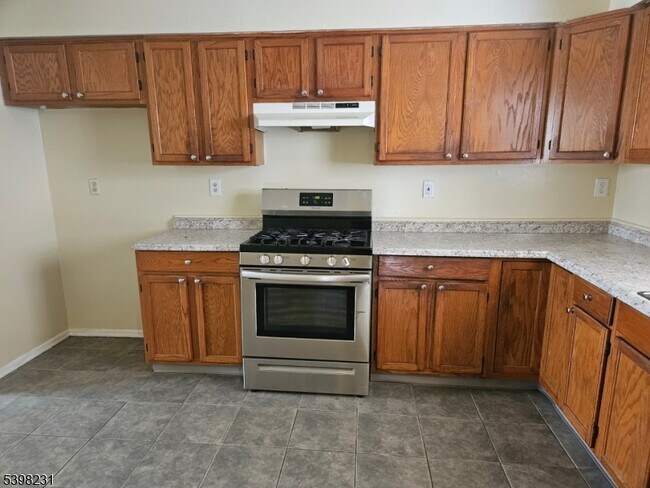 Building Photo - 99 Chapman Pl