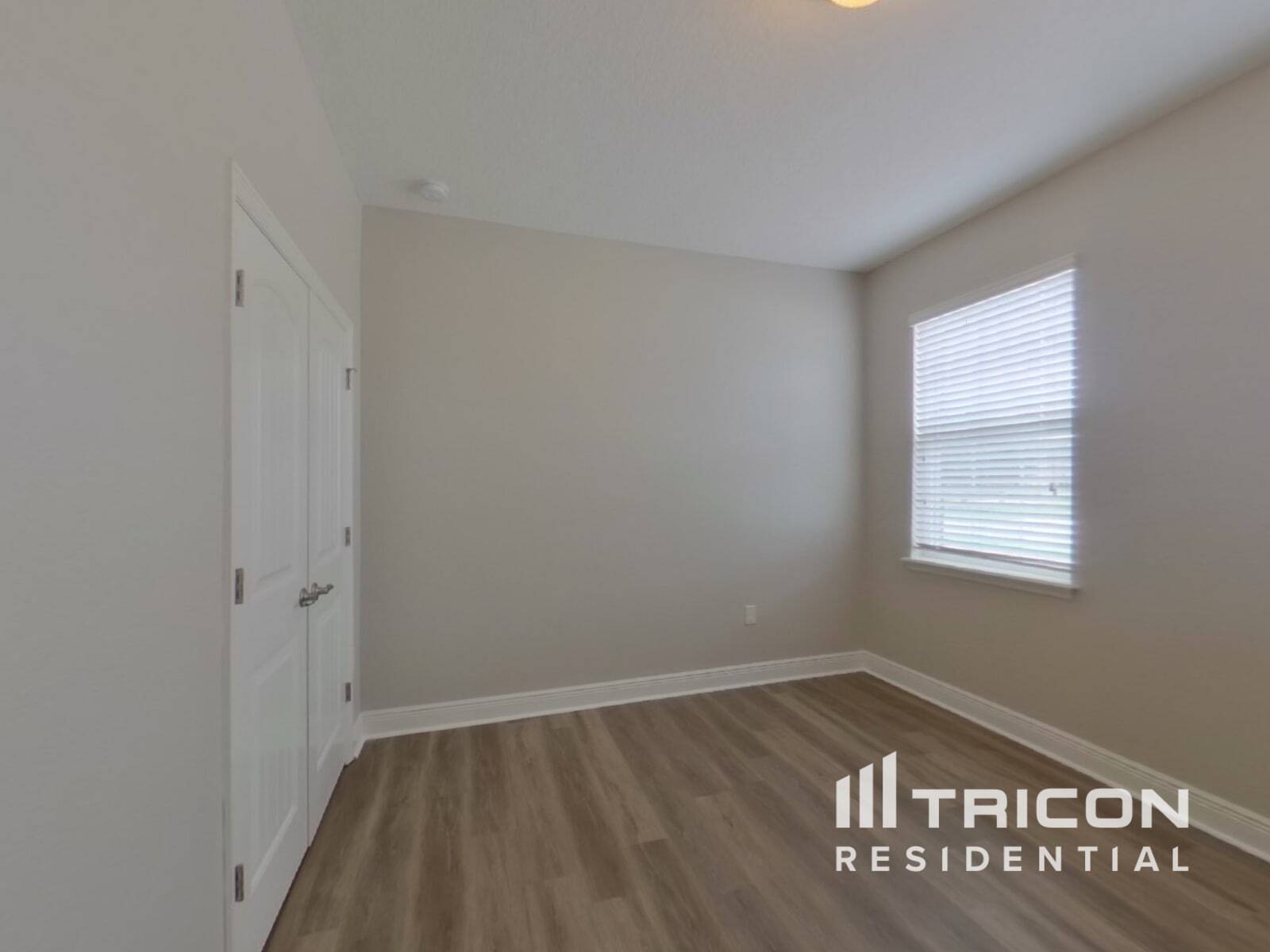 Building Photo - 463 River Square Ln