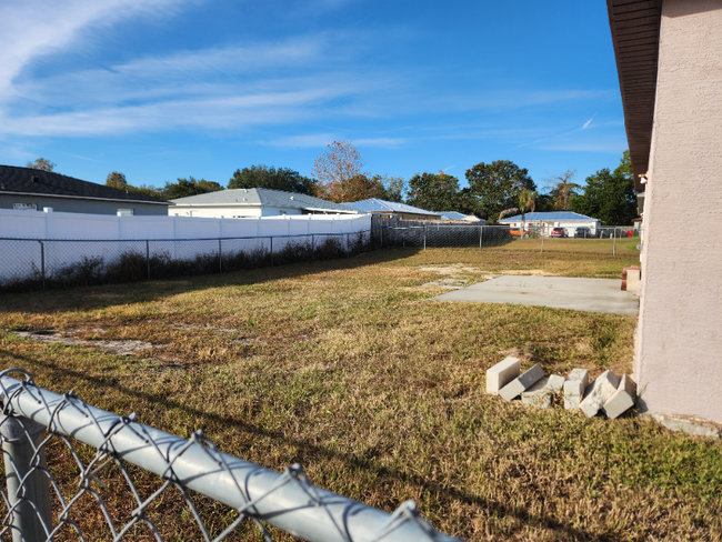 Building Photo - 3812 S Red Eagle Terrace