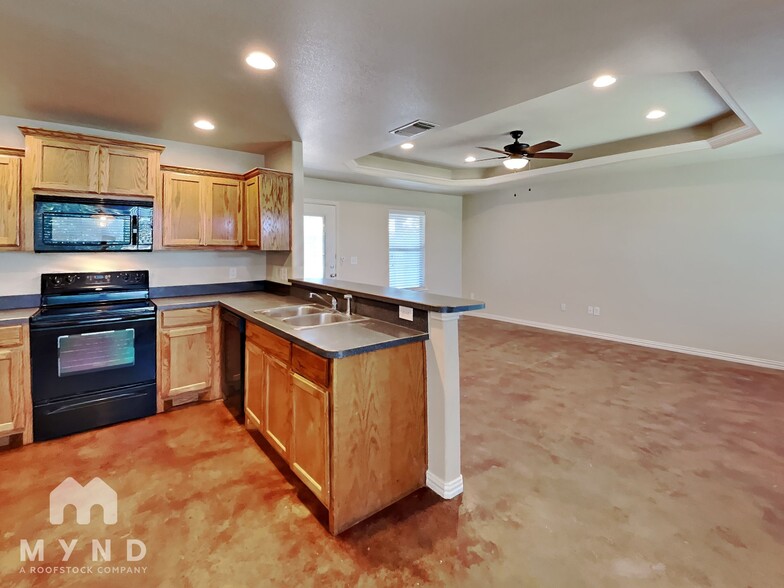 Building Photo - 104 Jolin Ln