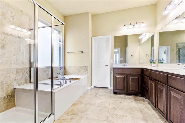 Building Photo - 14829 Star Creek Dr
