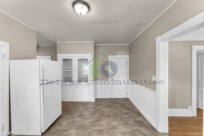 Building Photo - 934 Hovey St SW