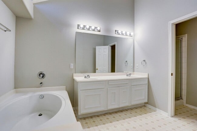 Building Photo - 3806 Flatwood Dr