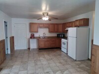 Building Photo - 732 Clovis Ave