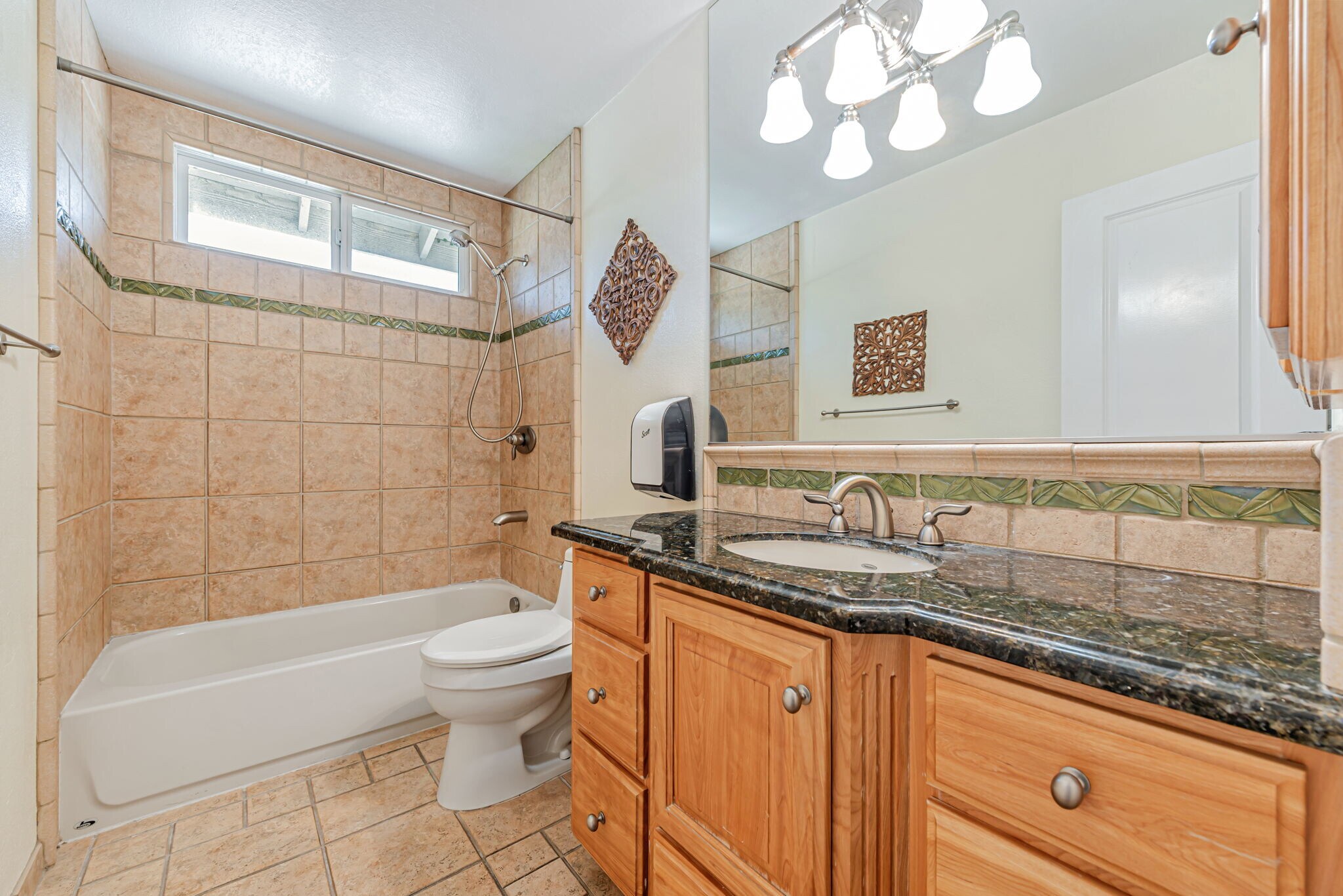 Building Photo - 520 Weybridge Dr