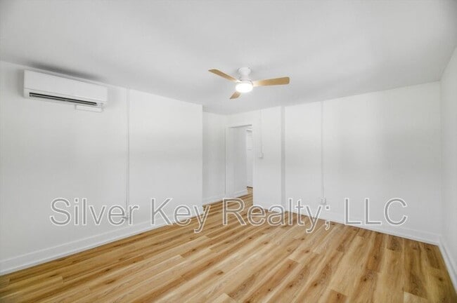 Building Photo - 2113 W Madison Ave