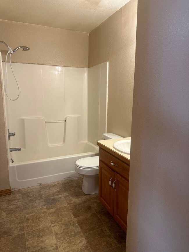 Building Photo - Spacious 1 Bedroom 1 Bath home in the heart of Carthage!