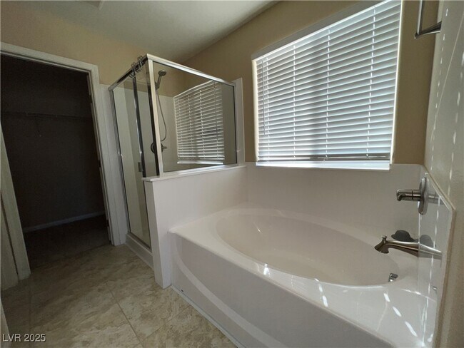 Building Photo - 6592 Benvolio Ct