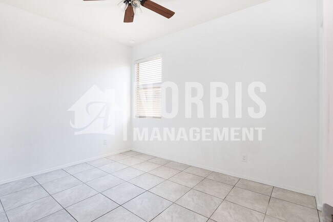 Building Photo - Low Maintenance Home Centrally Located