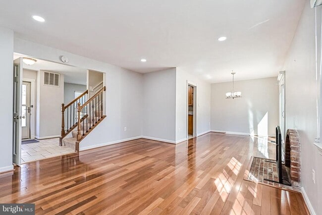 Building Photo - 9929 Hemlock Woods Ln