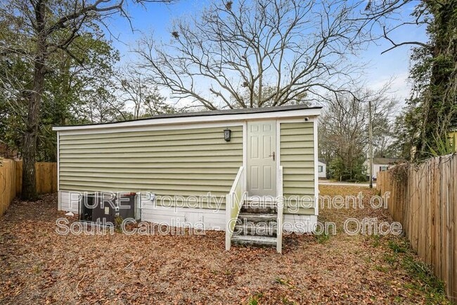 Building Photo - 2679 Oregon Ave