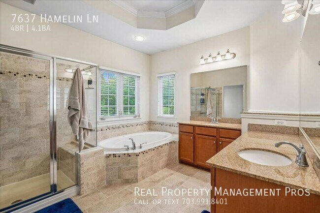 Building Photo - 7637 Hamelin Ln