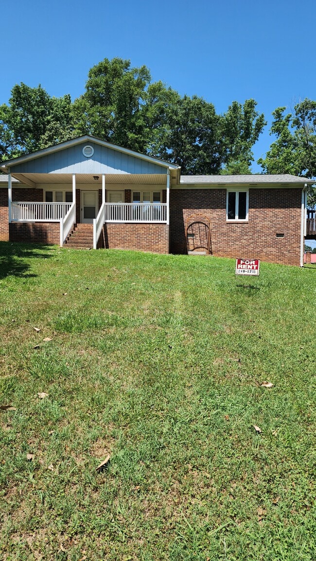 Picture from road - 115 Hunter Dr