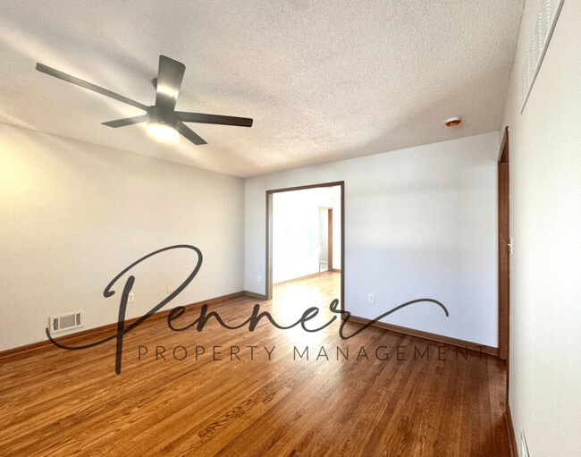 Building Photo - 807 NE Magellan Ave