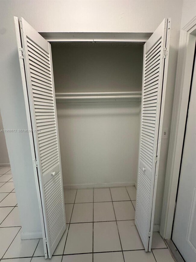 Building Photo - 505 NW 177th St