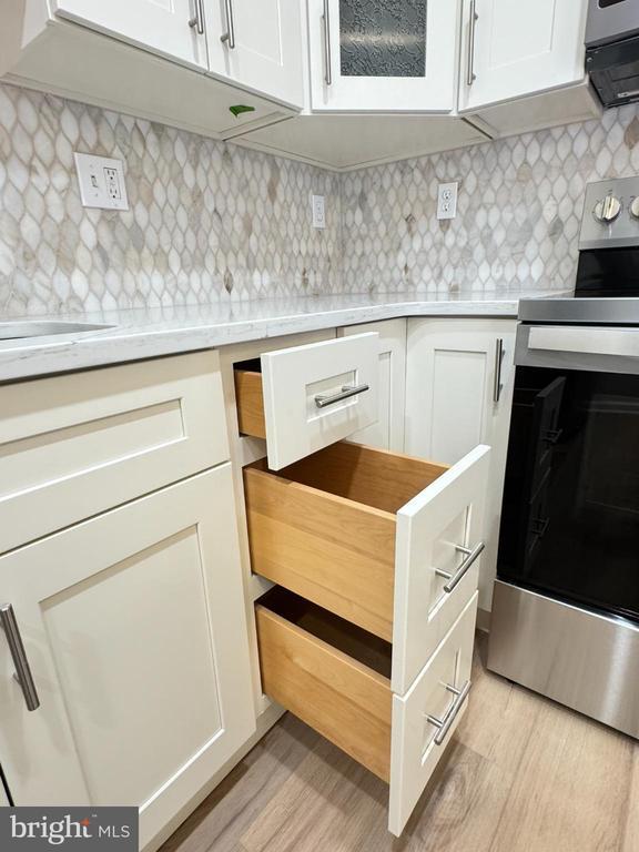 Building Photo - 3179 Burnley Pl