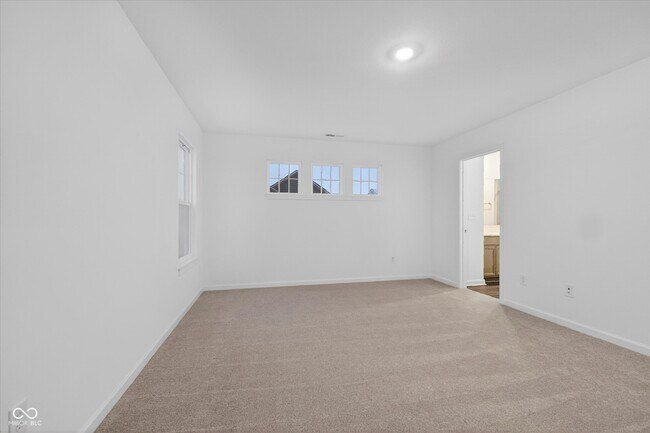 Building Photo - 15988 Tharp Wds Dr