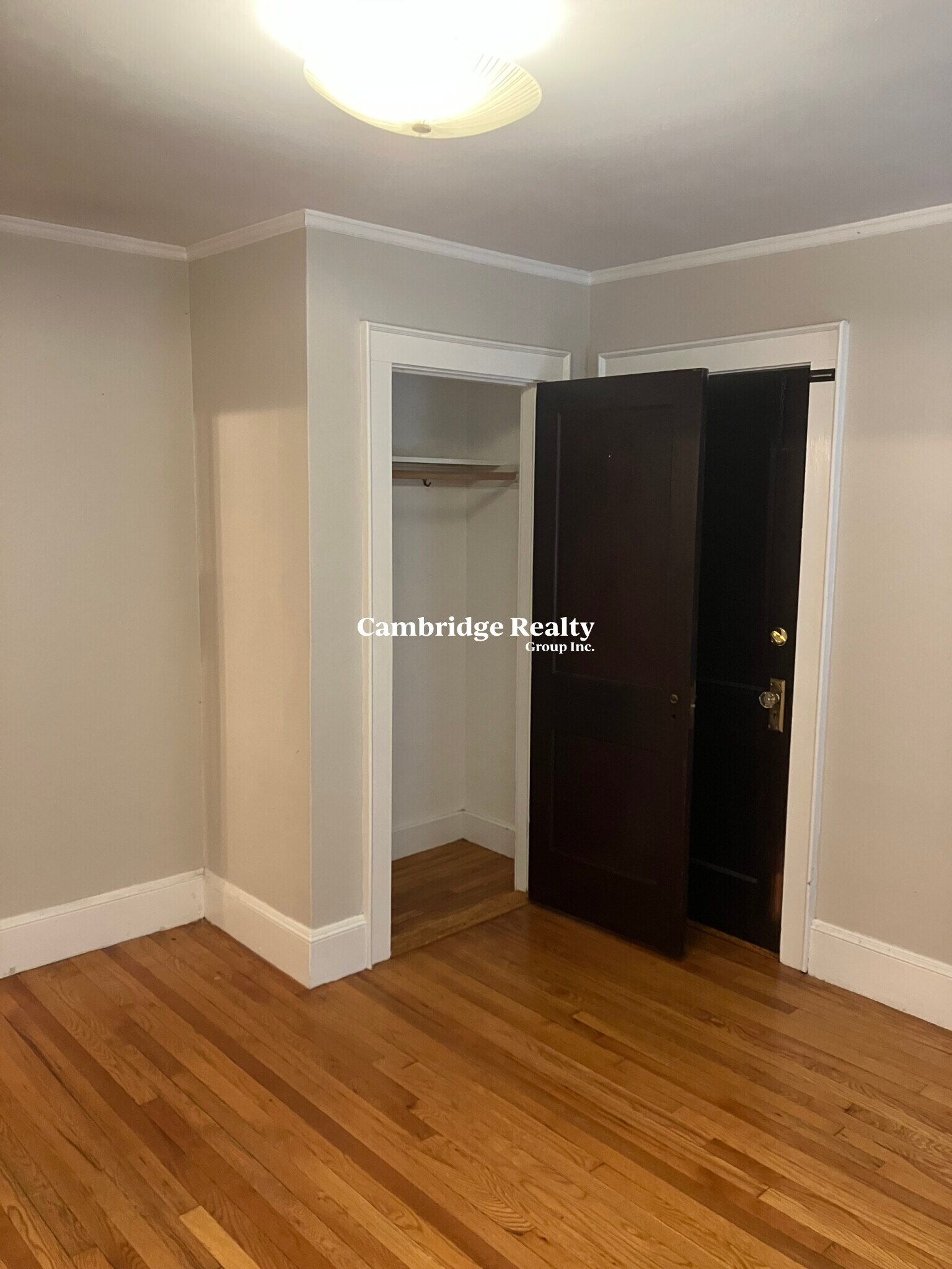 Building Photo - 93 Hillside Rd