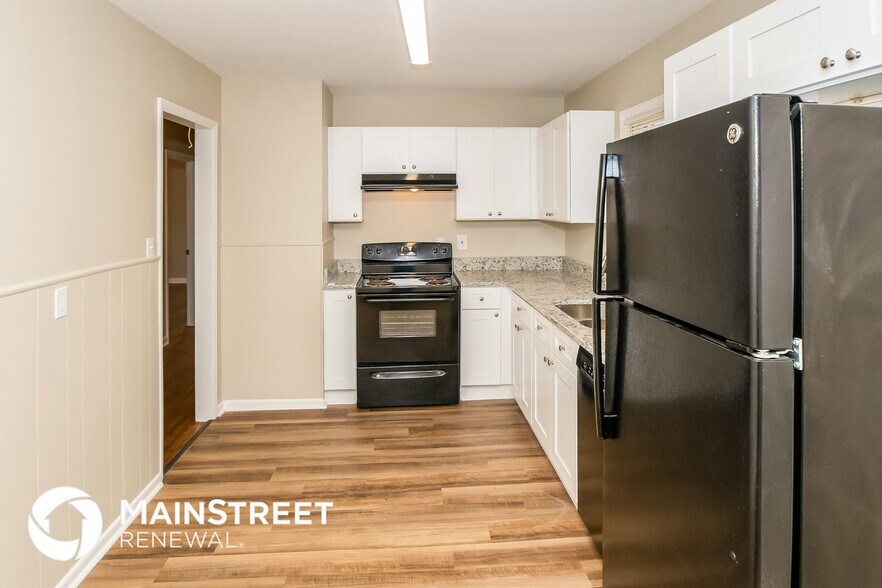 Building Photo - 448 Sunhill Rd NW