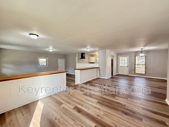 Building Photo - 4573 Tricia Dr