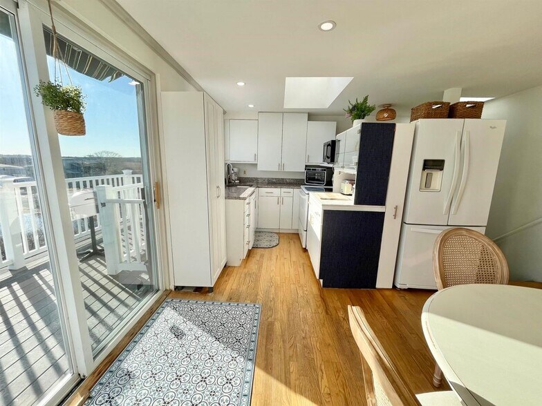 Building Photo - 1497 Ocean-3rd Floor