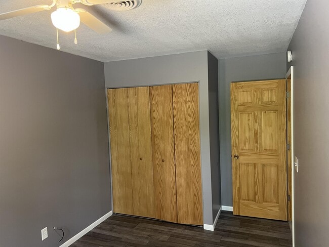 Building Photo - 2003 E Florida Ave