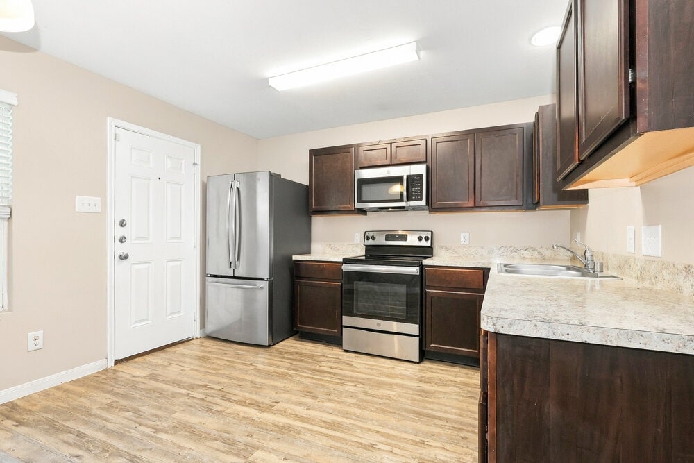 Building Photo - 21110 Sugar Orchard Ln