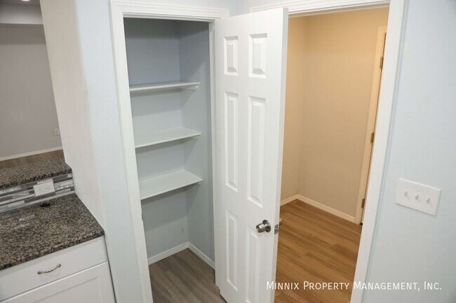 Building Photo - 1649 Wrigley Dr