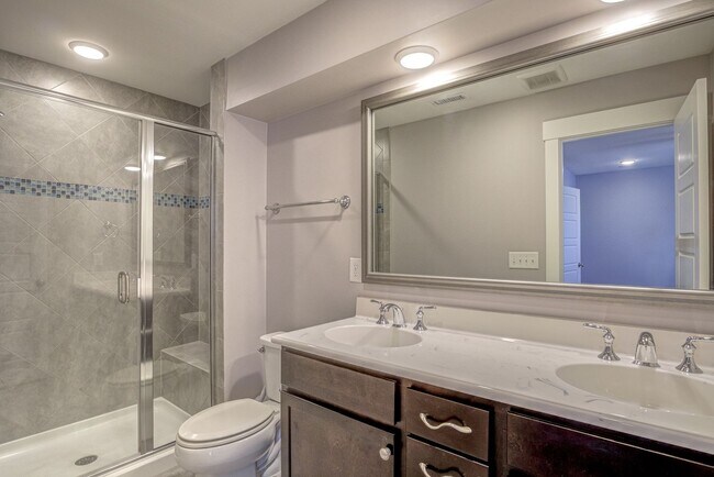 Building Photo - Corner Townhome with Roof Top Deck in Down...