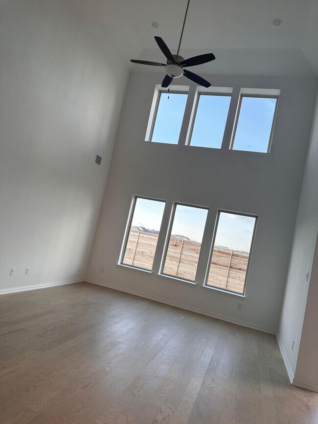 Building Photo - Spacious 4BR House in Hutto. Walkable dist...