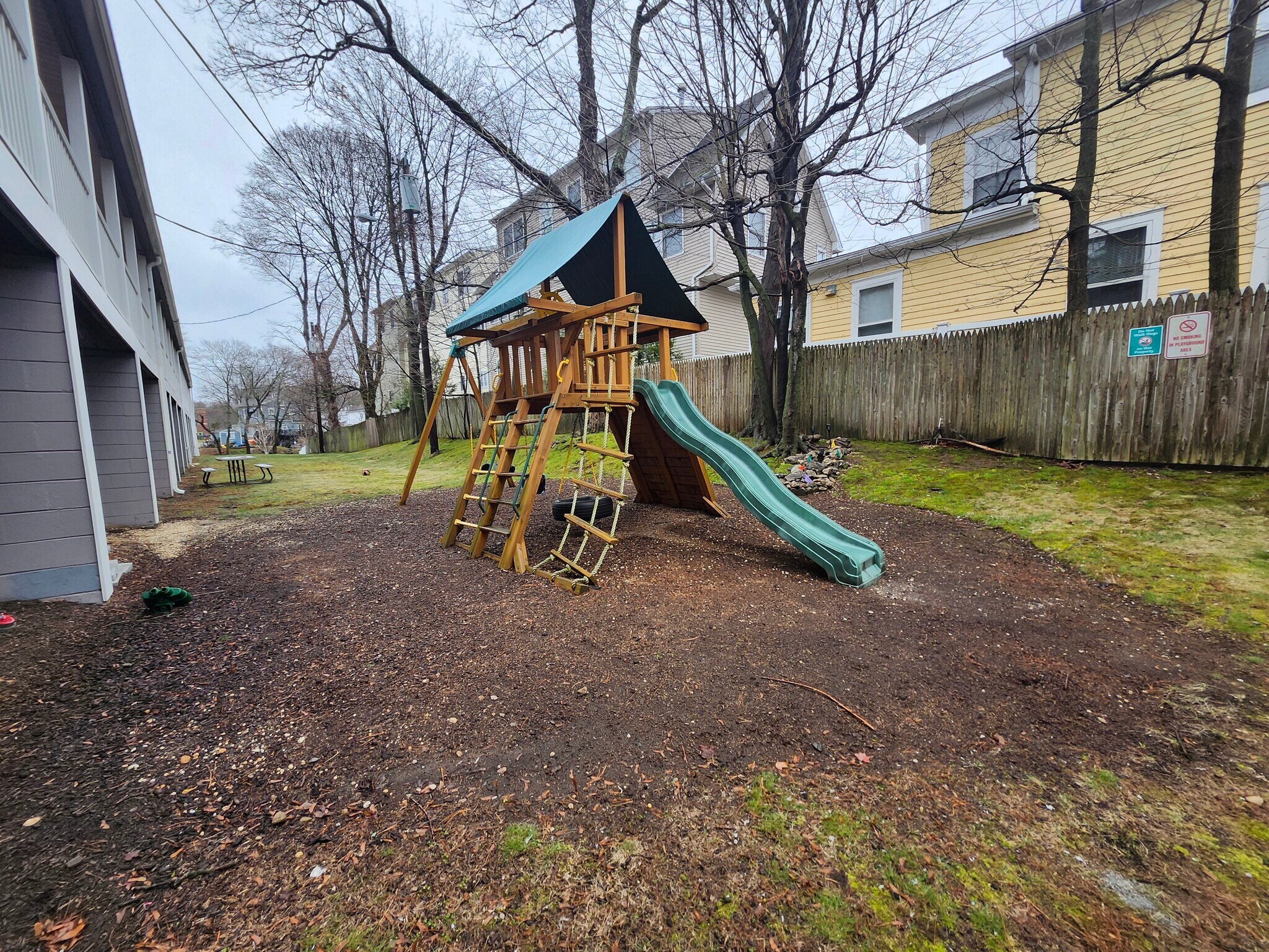 Building Photo - 4 Union Ave