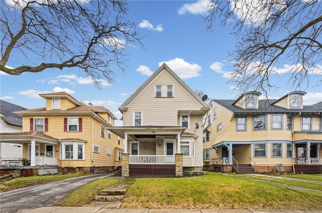 Building Photo - 164 Laburnam Crescent