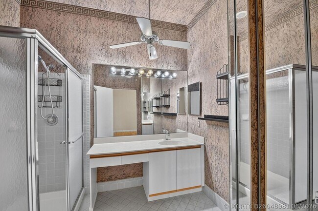 Building Photo - 5451 Verona Dr