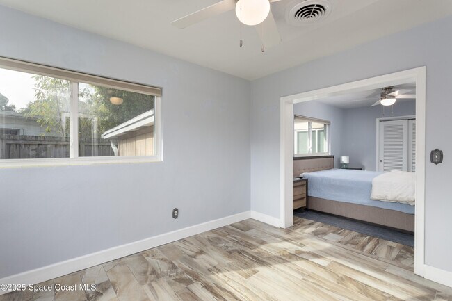 Building Photo - 33 W Melbourne Ave