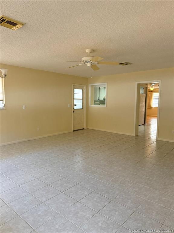 Building Photo - 2417 NW Holiday Ct