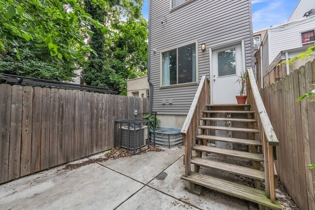 Building Photo - 2110 N 7th St