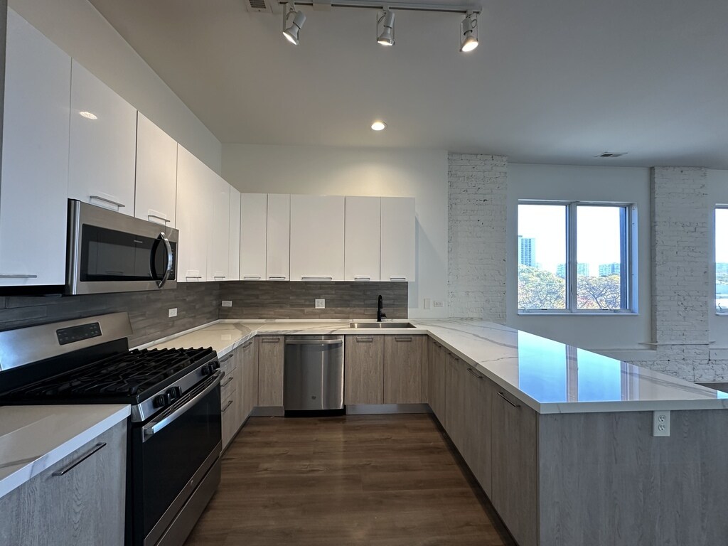 Building Photo - 2550 S Wabash Ave