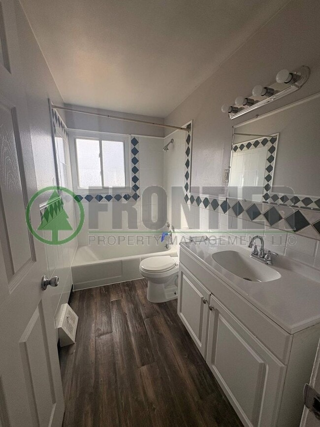 Building Photo - 3 Bedroom  House Located in Dellwood.