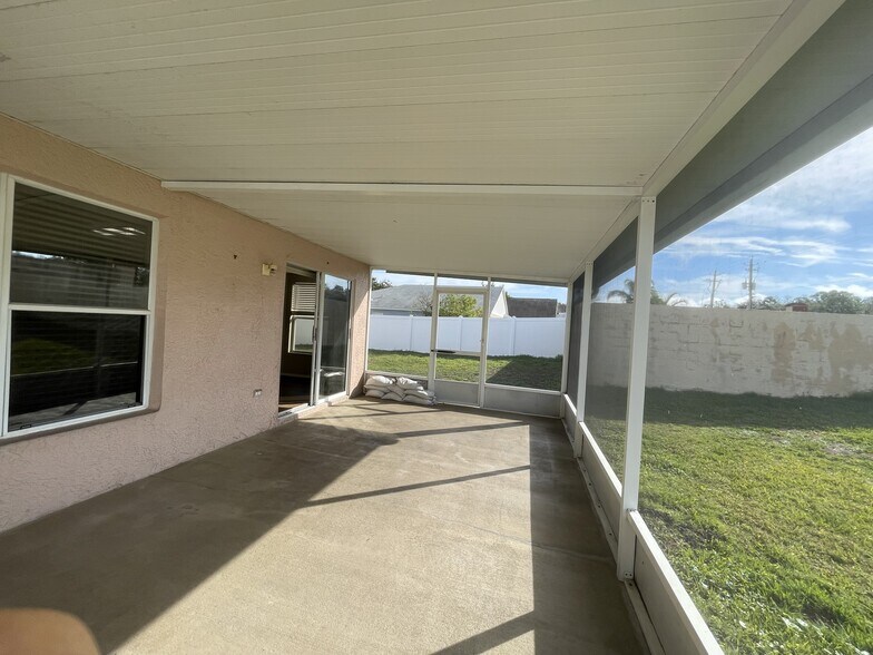 Building Photo - 554 Lake Cypress Cir