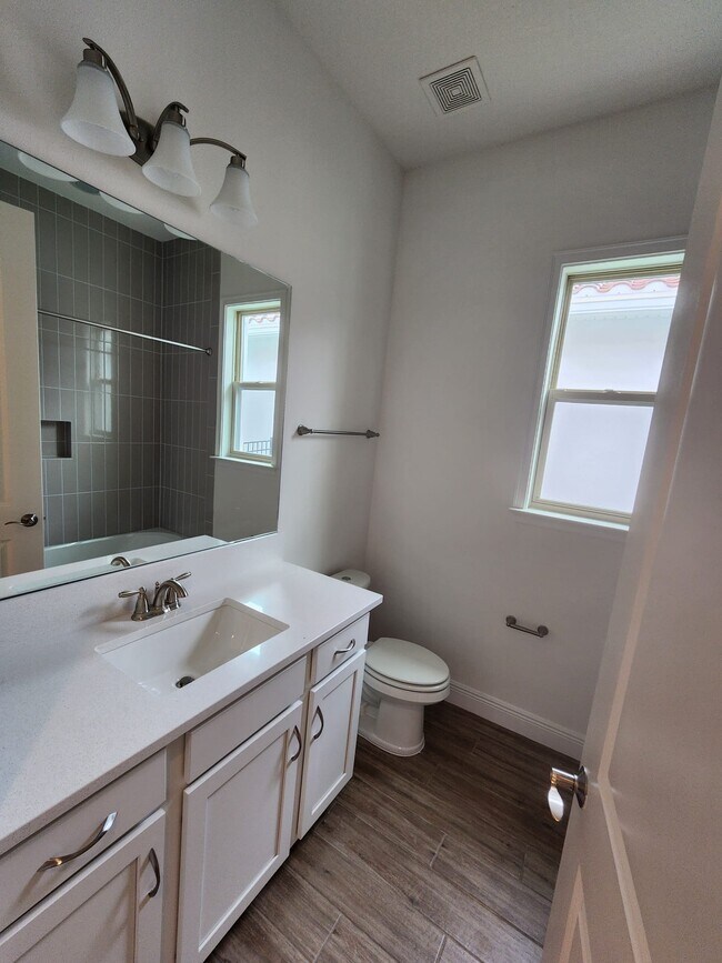 Building Photo - 9714 Bucklow Hill Dr