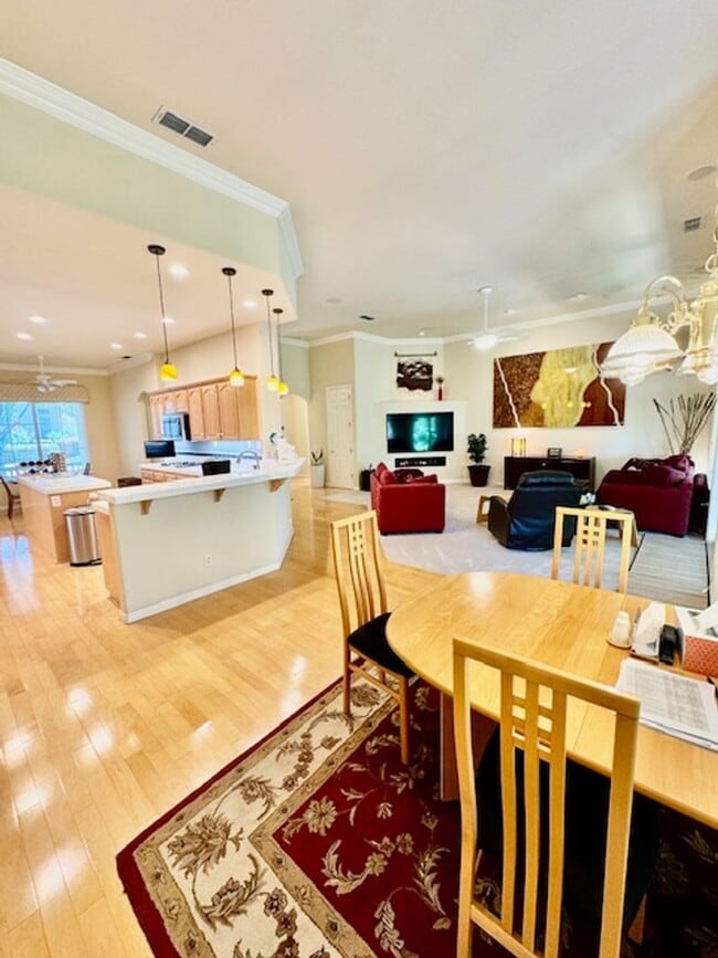 Building Photo - Springfield Home with a View - MUST BE 55 YEARS OF AGE