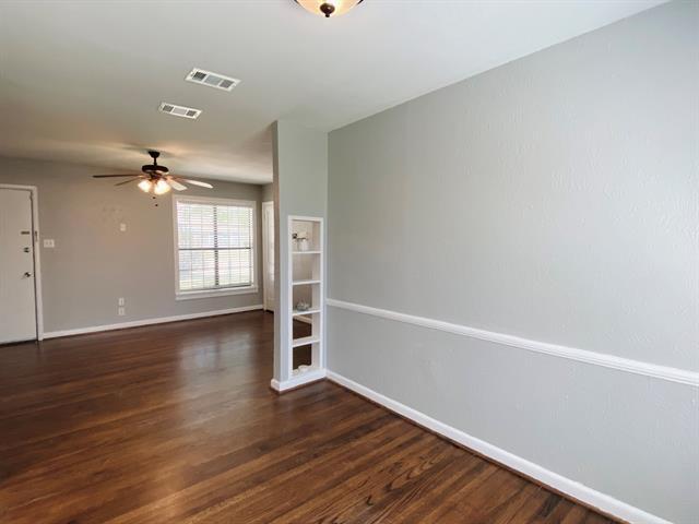 Building Photo - 2114 Dunloe Ave