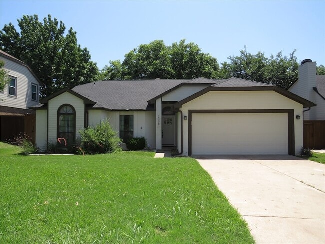 Primary Photo - 2308 Crestmeadow St