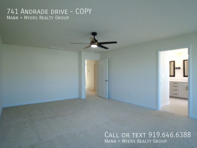 Building Photo - 741 Andrade Dr